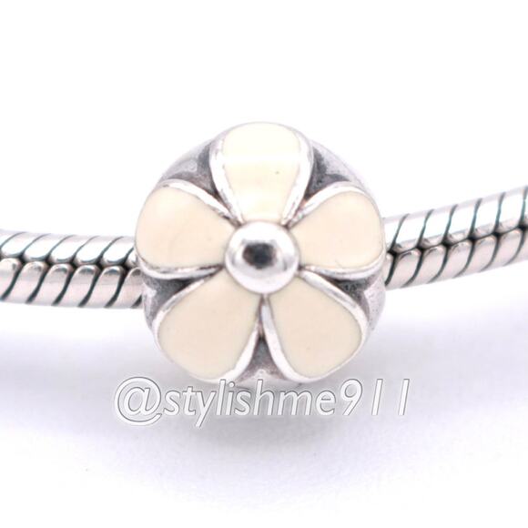 Authentic PANDORA Darling Daisies Clip with White Enamel - 791259EN12 - Picture 2 of 14